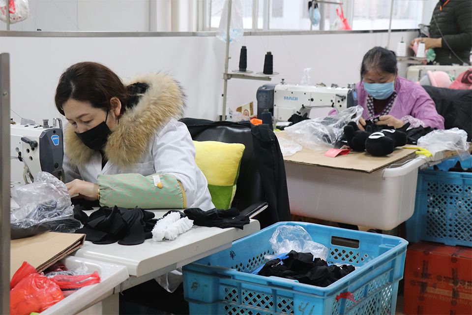 毛绒玩具厂图片